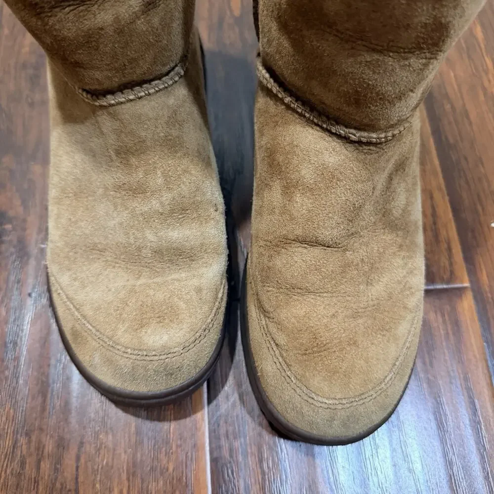 UGG Australia Ultimate Short Boots for Women, Size US 8 Tan Leather
